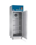 Ein Edelstahl-Labor Kühlschrank mit einem blauen oberen Bedienfeld und mehreren verstellbaren Regalen im Inneren.